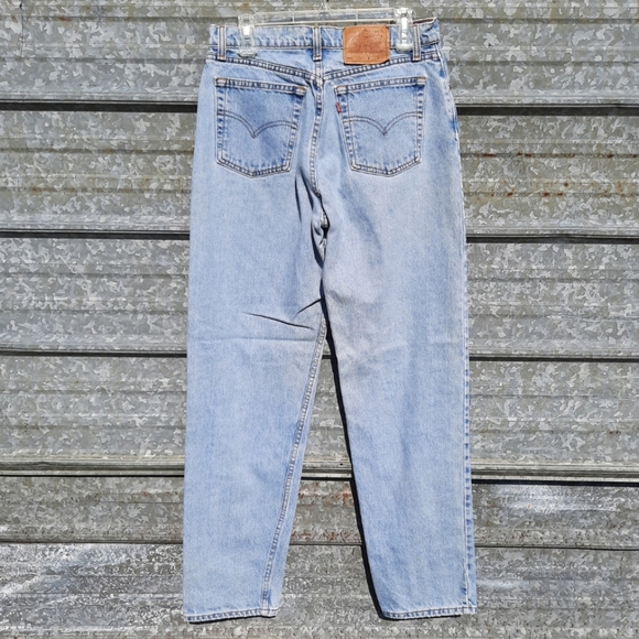 VINTAGE 561 Lightwash Levi Strauss Jeans - Picture 12 of 16